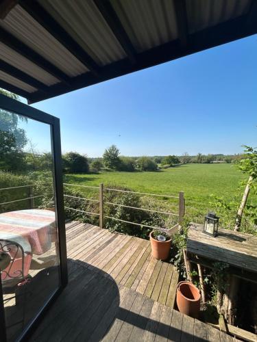Countryside Garden Summer House in Compton Bassett
