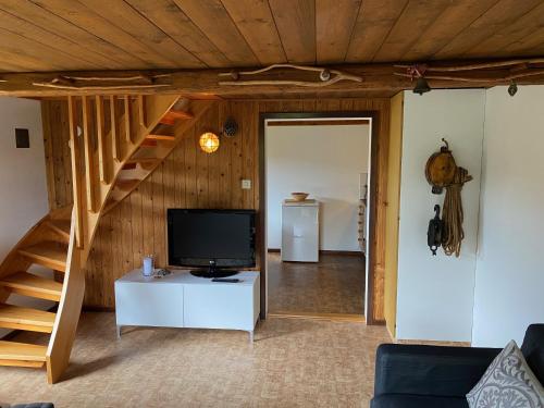 Charming street house in downtown Kivik, Osterlen near Mandelmanns Tradgardar