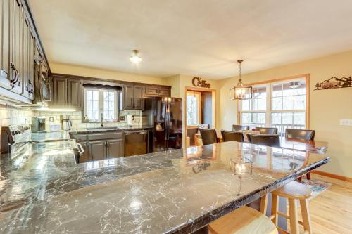 Marble Vacation Rental with Hot Tub and Fire Pit in Marble, USA