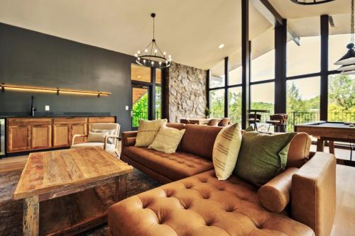 Tremont Lodge & Resort - image 8