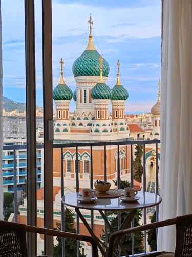 3P 72m2 Climatisé Vue exceptionnelle Cathédrale St Nicolas et Mer – khách sạn tại Le Piol