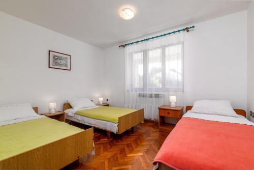Apartments with a parking space Pula - 2252 - image 8