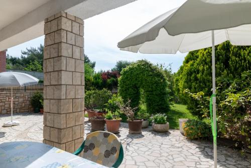 Apartments with a parking space Pula - 2252 - image 12