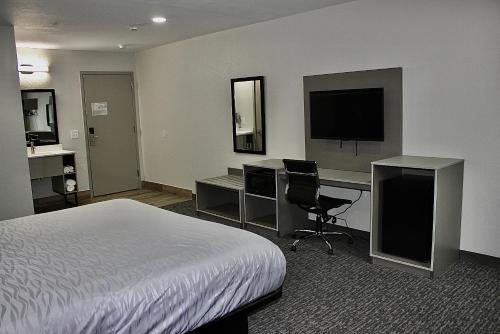 Hummingbird Hotel in Millersville (TN)