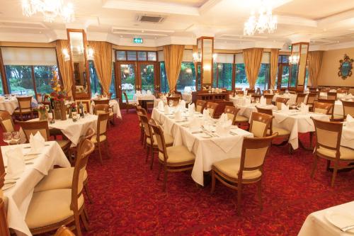 The Ardilaun Hotel - image 12
