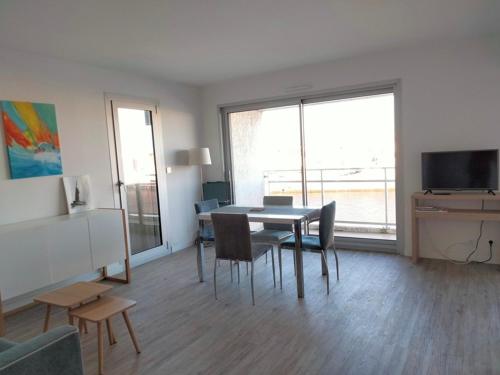 Apartment (4 Adults) image 8