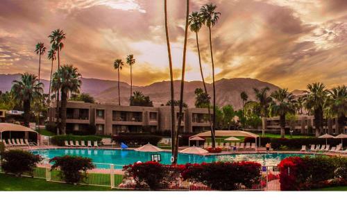 Exterior view of Shadow Mountain Resort