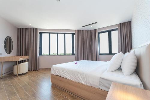 One Bedroom Apartment River View