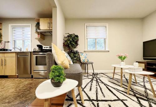 Markham Peaceful Room-Free Wifi&Parking in Richmond Hill