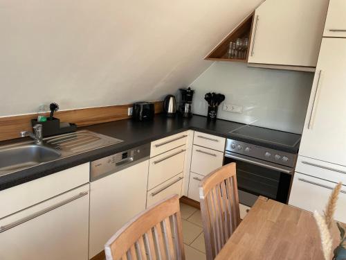 Konyha, Ferienwohnung direkt am See in Kalkar