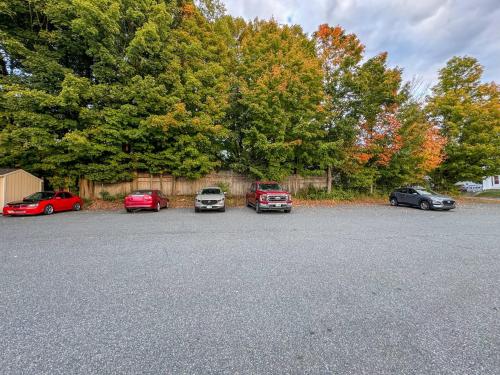 New Remodel | 1st Floor | Mins to DHMC & Hanover, West Lebanon