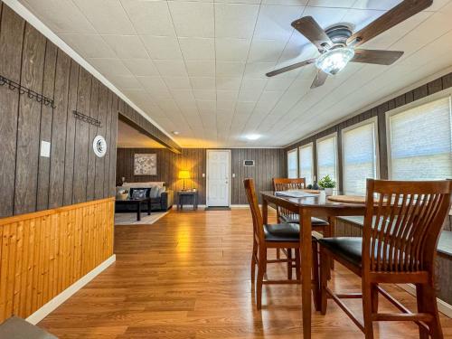 NEW - Mins to DHMC/ Hanover- House - Pet Friendly, Lebanon