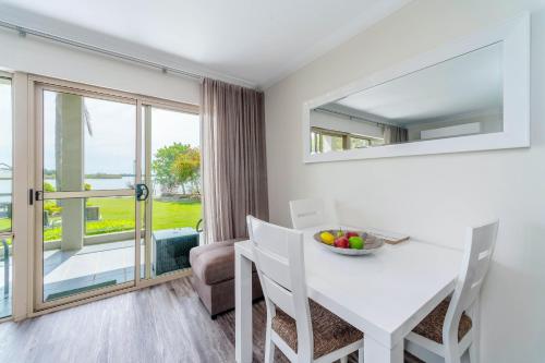 Moby Dick Waterfront Resort Motel - 편의 시설/서비스