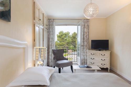 La Bastide De Tourtour Hotel & Spa - image 14