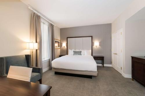 King Room  With Walk-In Shower - Non-Smoking room in Independence Park Hotel BW Premier Collection