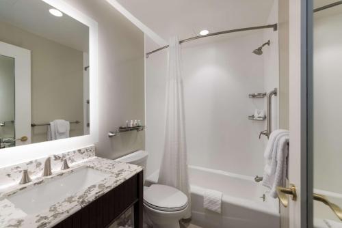 Superior King Room with View - Non-Smoking room in Independence Park Hotel BW Premier Collection