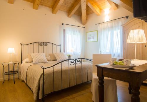 Classic Double Room with Extra Bed - Girasoli