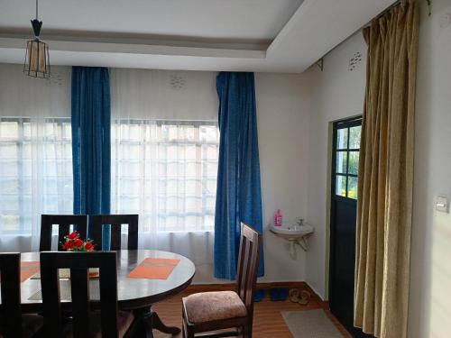 The Kioka gardens 4 bedroom home in Nanyuki