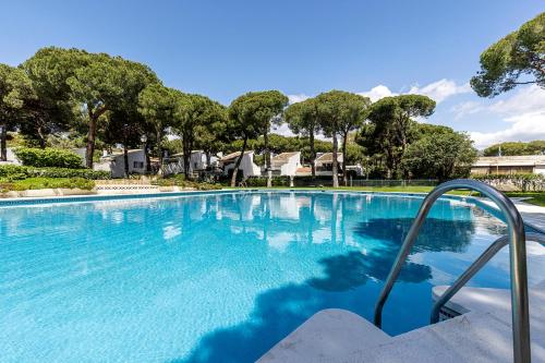 สระว่ายน้ำ, Waves & Pines Apartment El Paraiso, Benamara in เอล ปาไรโซ