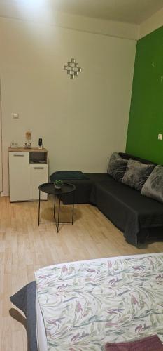 Zizi Apartman in เดเบรเซน