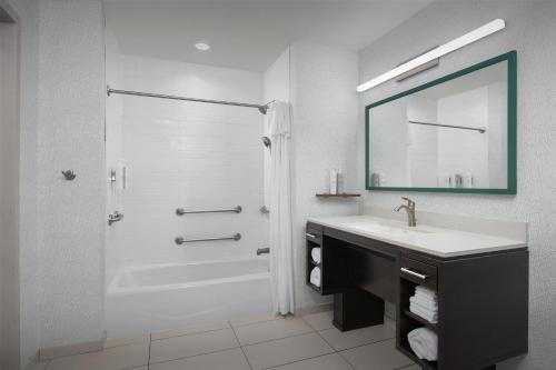 Home2 Suites Nashville Airport - image 11