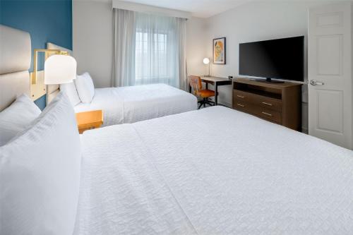 2 bedrooms, 4 beds