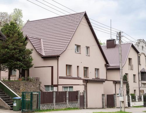 Apartment in Garage with free parking
