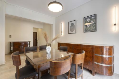 Classic Elegance in Ilisia - image 14