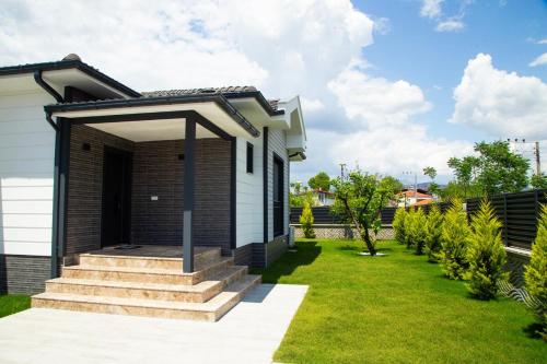 Villa with Private Pool and Jacuzzi 2, Yeşilyurt (photo 2)