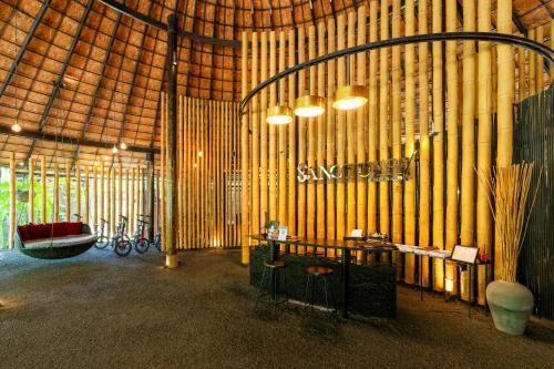 zonă comună salon/TV, Sanctuary Kanchanaburi in Sai Yok