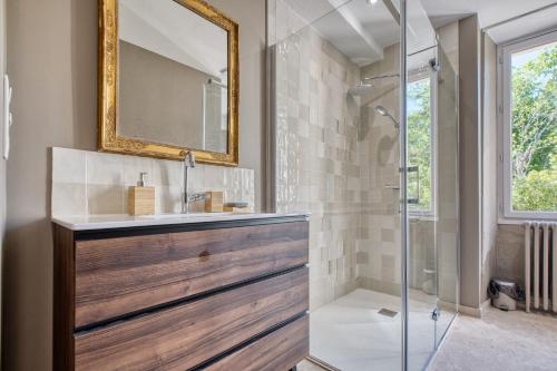 Fürdőszoba, Les Orchidées (Les Orchidees) in Razac Sur L'Isle