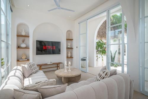 Villa Halo - Exquisite Tropical 3 Bedrooms Villa in Canggu - image 3