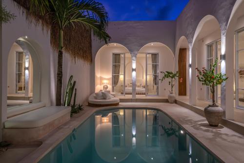 Villa Halo - Exquisite Tropical 3 Bedrooms Villa in Canggu - image 2
