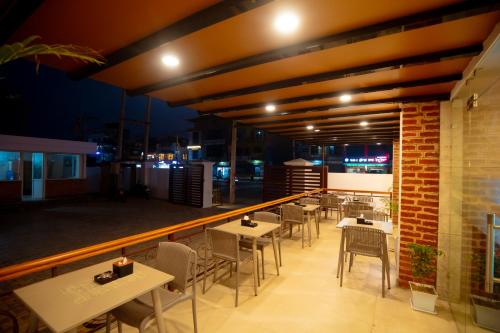 Restaurant, Velvet Luxe Hotel in Butwal