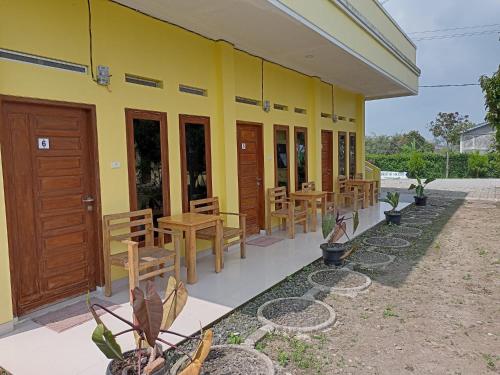 Berastagi Mountain View Homestay & Pizzeria in Berastagi