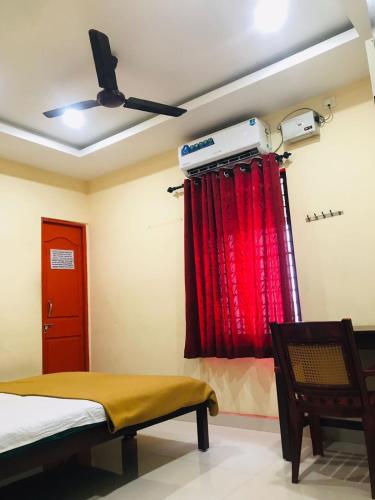 Crown Palace Tourist Home in Kochi