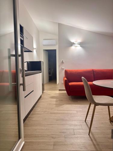 1 king bed, 1 twin bed, 1 sofa bed