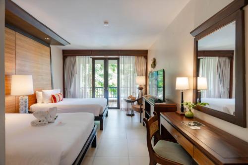 Tropical Deluxe Garden View Twin Room