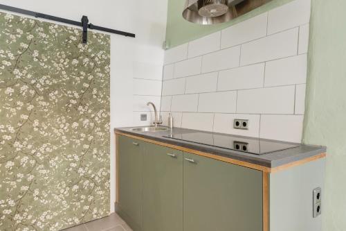 Beautiful 'tiny house' in Utrecht City Center, Utrecht (photo 10)