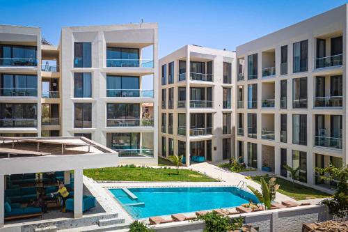 Exterior view, The Edge in Bijilo