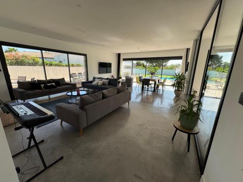 Villa Noam Haut Standing 220m2 in 博瓦桑
