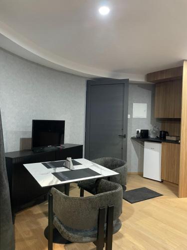 廚房, River Glamping Kalopanayiotis in 卡洛帕奈伊奧蒂斯
