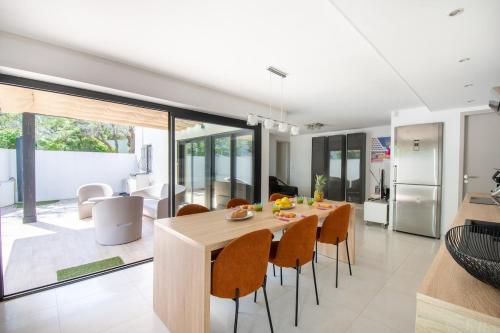 Villa Soléa Beach 2 min Wifi Terrasse air conditionné - Location, gîte - La Grande-Motte