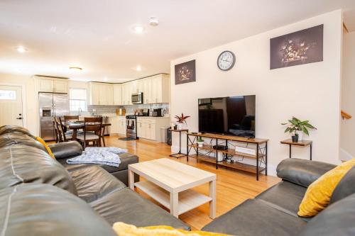 37 - 3BR Quincy - Cozy Townhouse near Adams Park – khách sạn tại Quincy