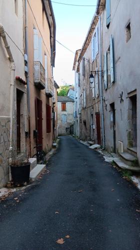 Ümbrus, Appartement pour 4 personnes dans une rue très calme (Appartement pour 4 personnes dans une rue tres calme) in Cazilhac