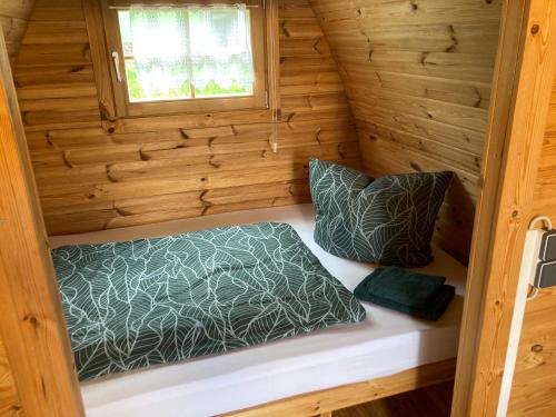 Nr 4 Camping POD mit Seeblick und Terrasse in Langenbernsdorf, Deutschland