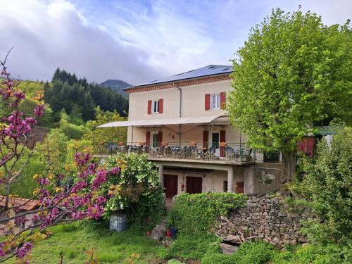 Auberge Arthéa Hotel de charme Antraigues-sur-Volane