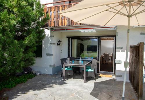 Apartment by Ski Lift with a Terrace in Valbella, Schweiz