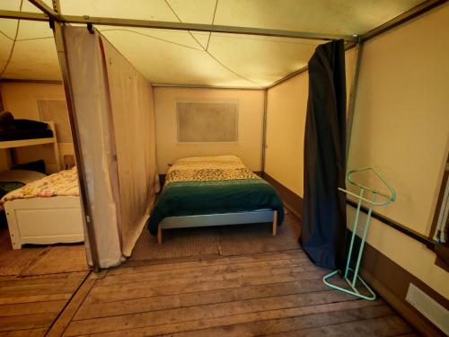 Sleeps 5