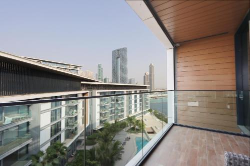 Bluewaters Bliss Chic 1BR Near Ain Dubai, Дубай